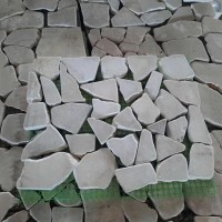 Брекчия мраморная на сетке, галтованная, 20 мм. Микс Беж