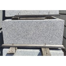 Облицовочная плитка гранит, светло-серый, полированный, 800x350x30 мм. Облицовочная плитка гранит, светло-серый, полированный, 800x350x30 мм.