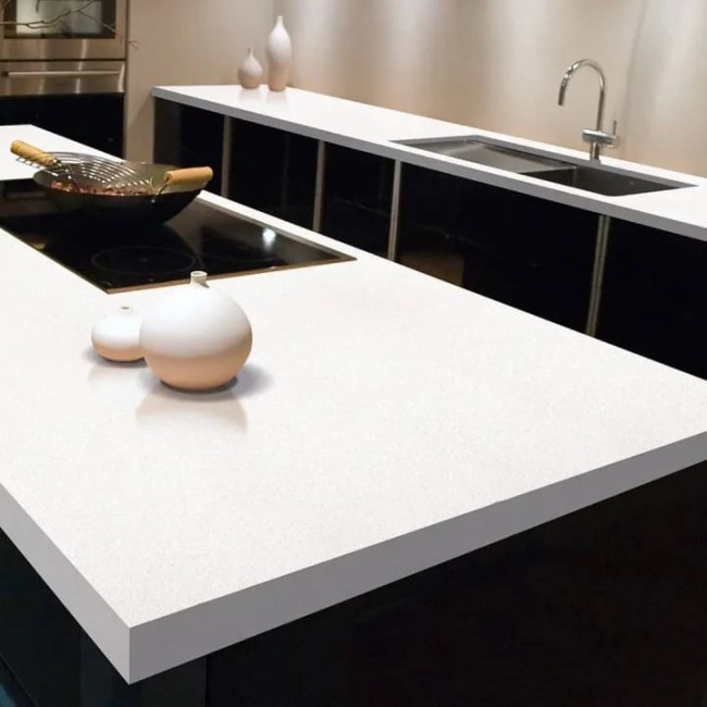 Кварцовий камінь Dijon 1000 – світло-бежевий кварц